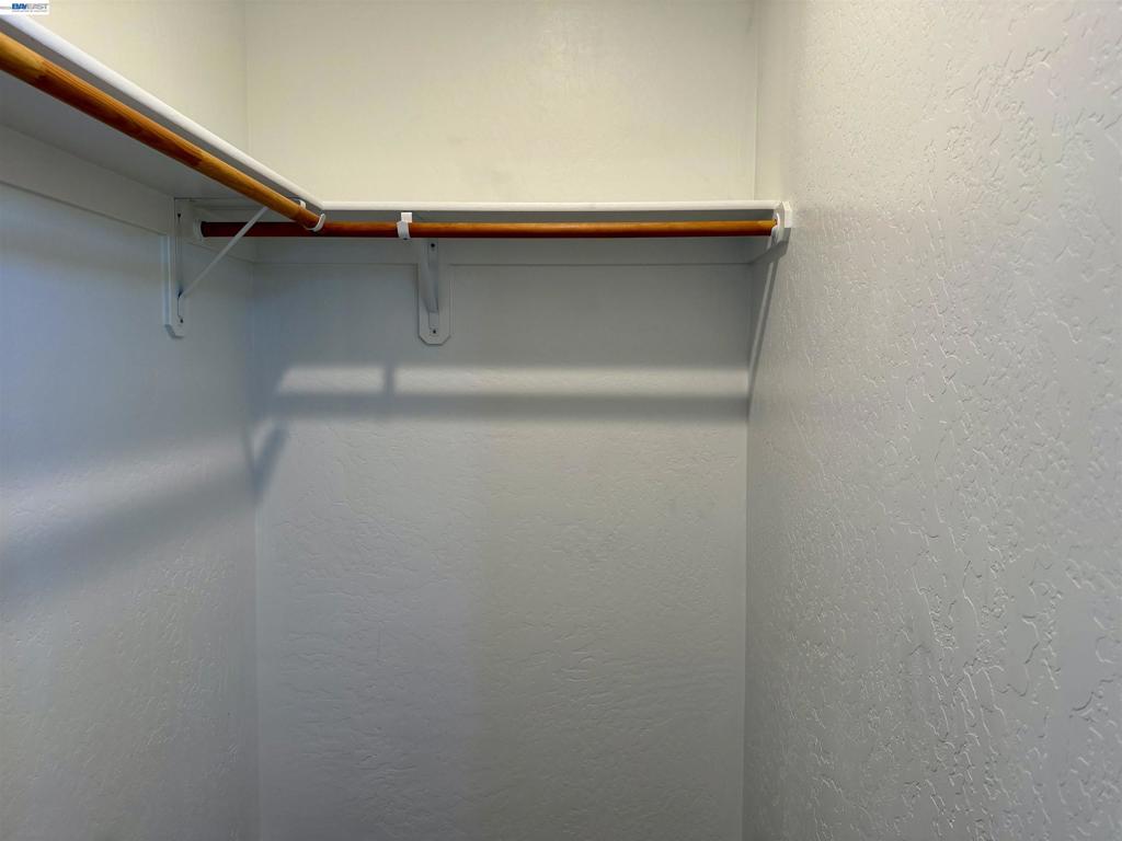 937 Lindsay Ln, Clovis, CA 93619