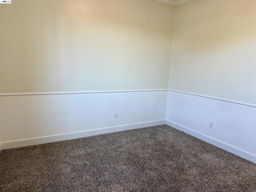 937 Lindsay Ln, Clovis, CA 93619