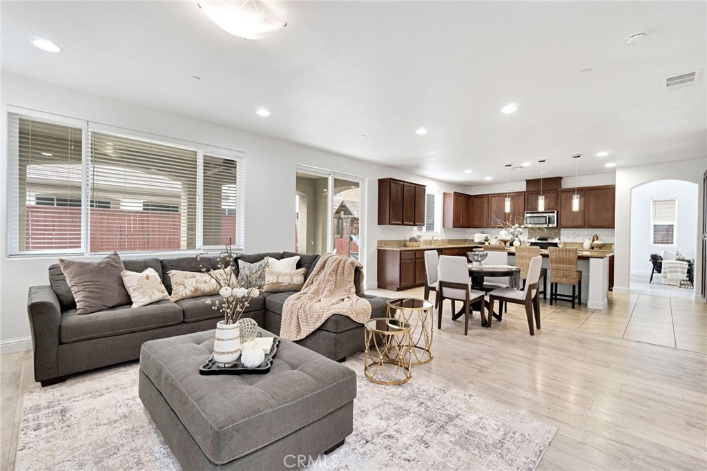 1776 WHITEASH, Clovis, CA 93619