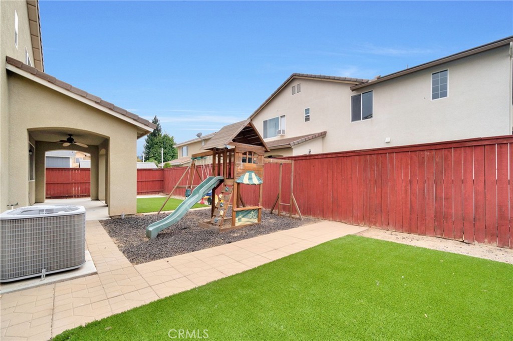 1776 WHITEASH, Clovis, CA 93619