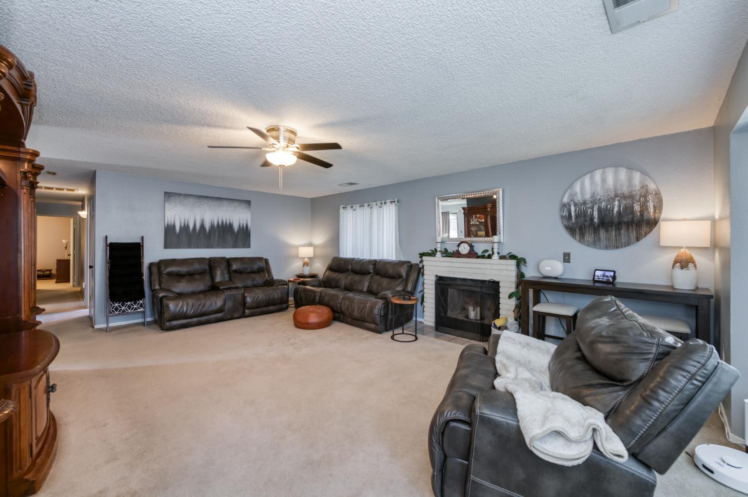1424 Tarpey Dr, Clovis, CA 93611
