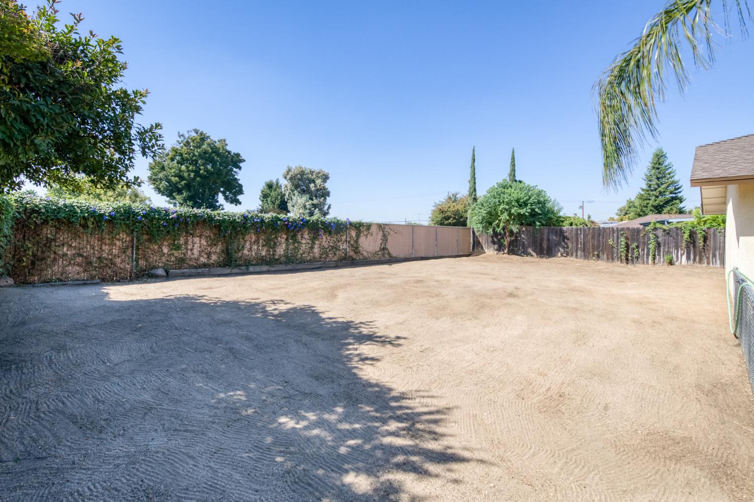 1424 Tarpey Dr, Clovis, CA 93611