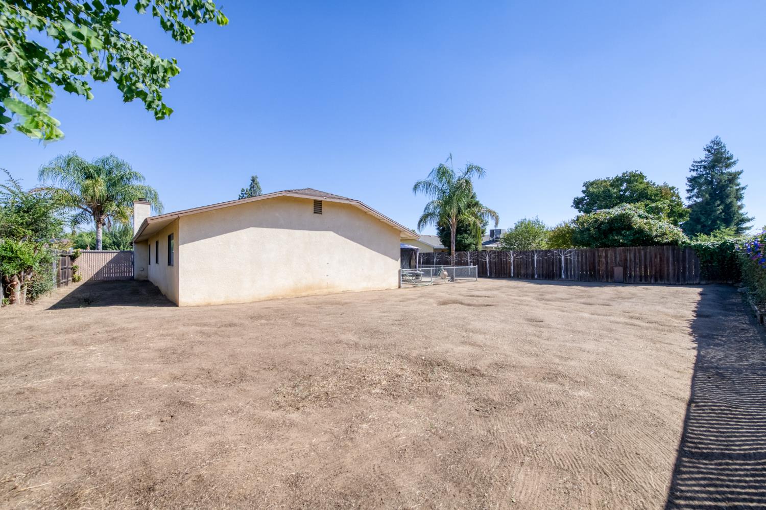 1424 Tarpey Dr, Clovis, CA 93611
