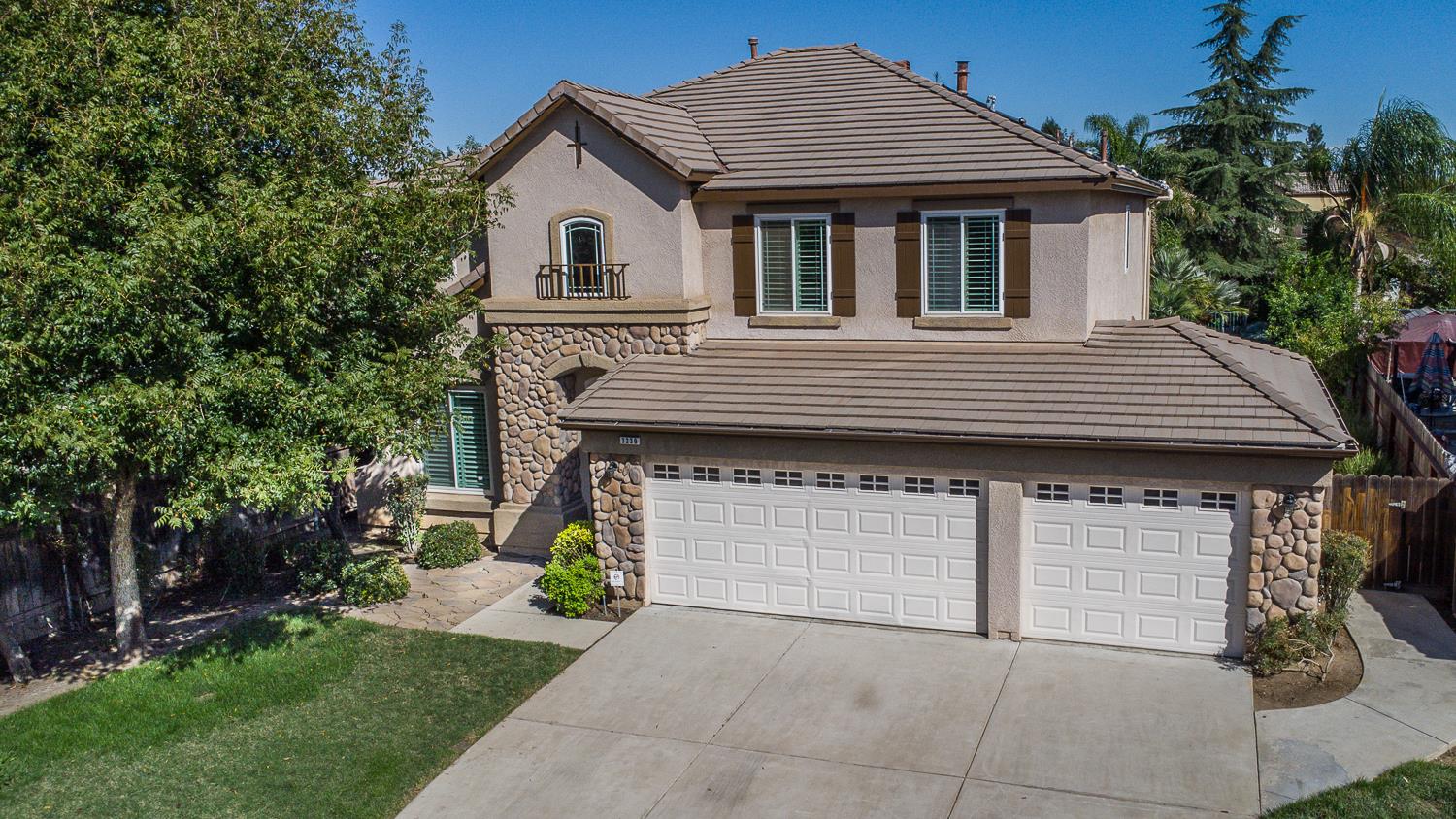 3239 Park Ave, Clovis, CA 93611