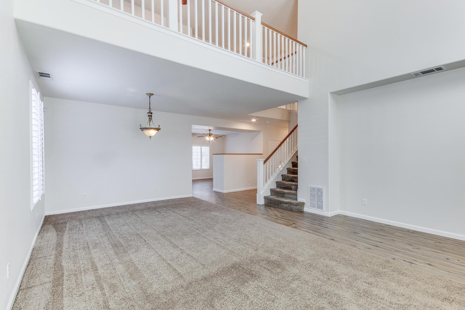 3239 Park Ave, Clovis, CA 93611