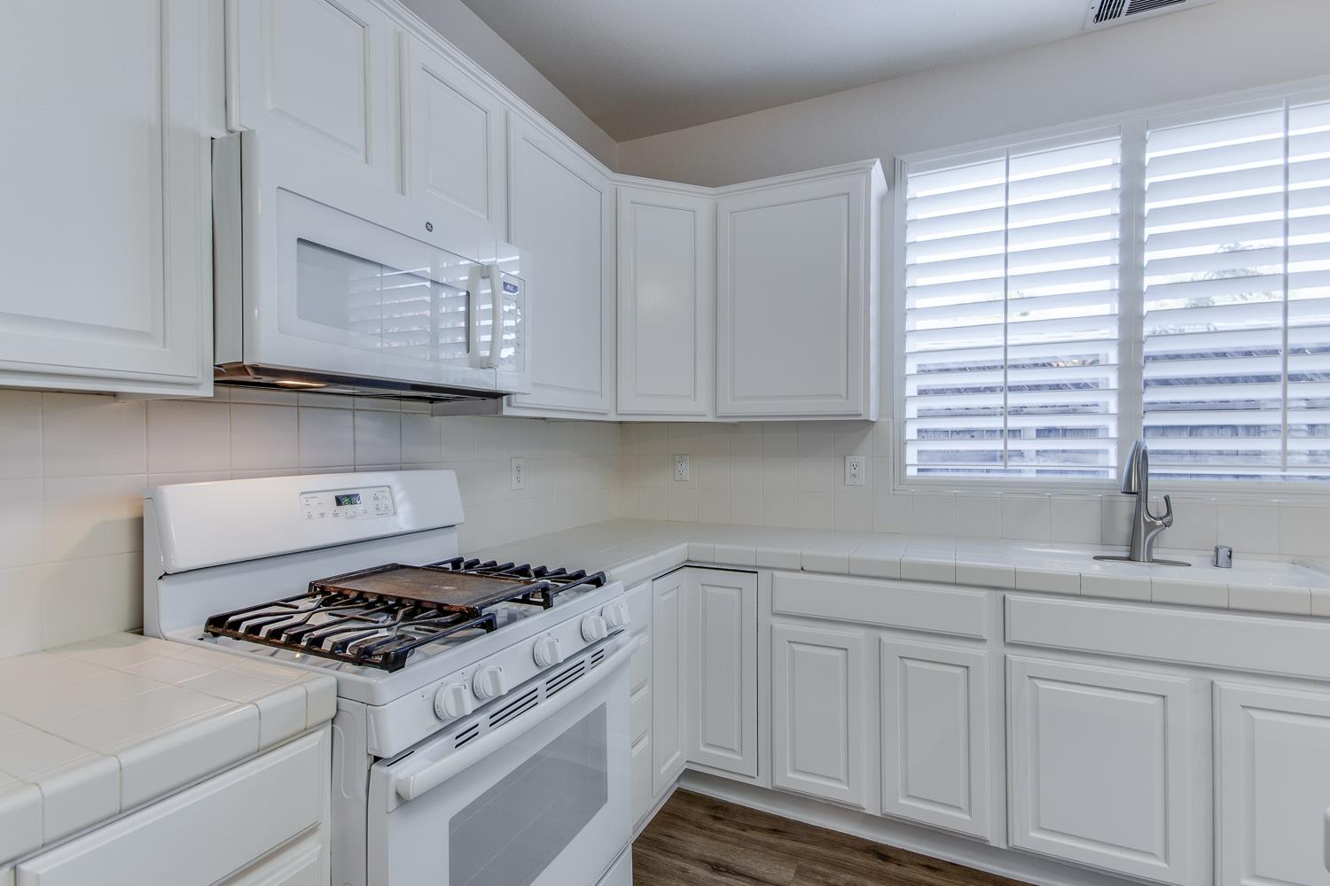 3239 Park Ave, Clovis, CA 93611