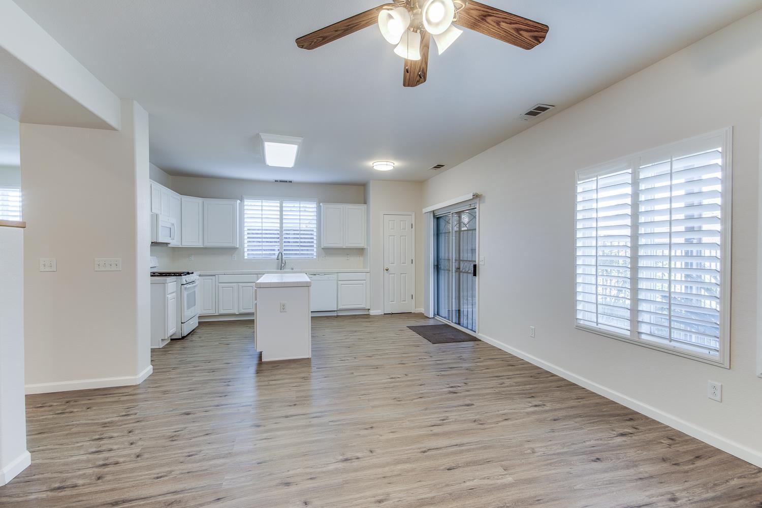 3239 Park Ave, Clovis, CA 93611