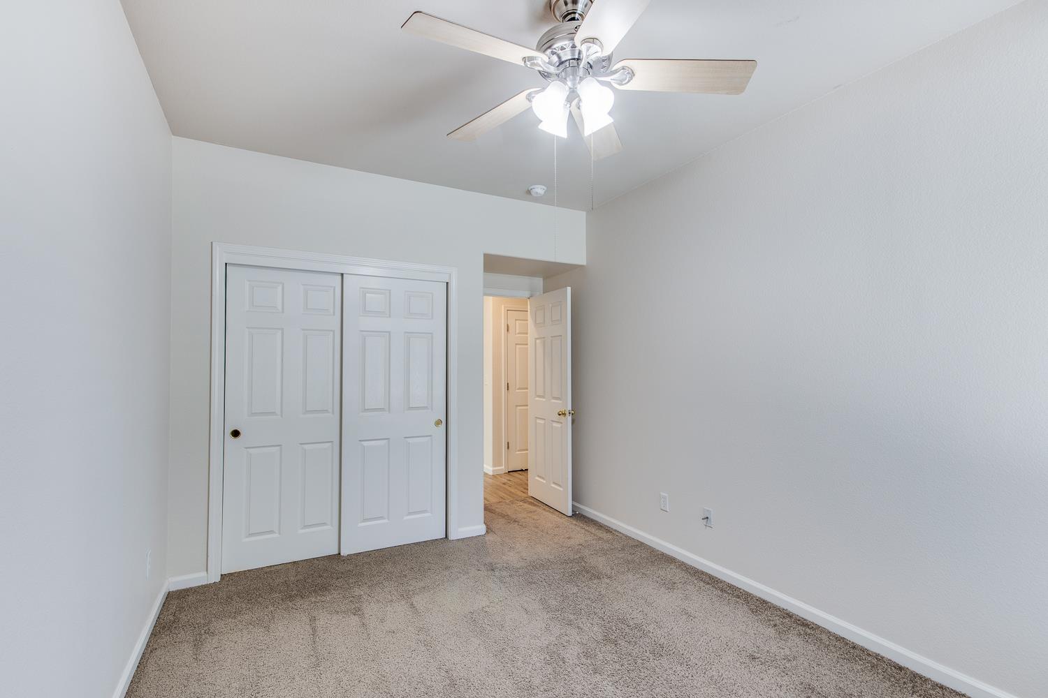 3239 Park Ave, Clovis, CA 93611