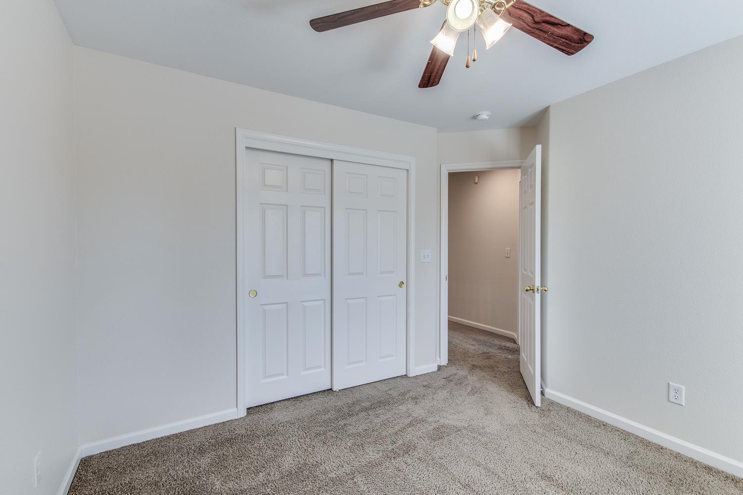 3239 Park Ave, Clovis, CA 93611