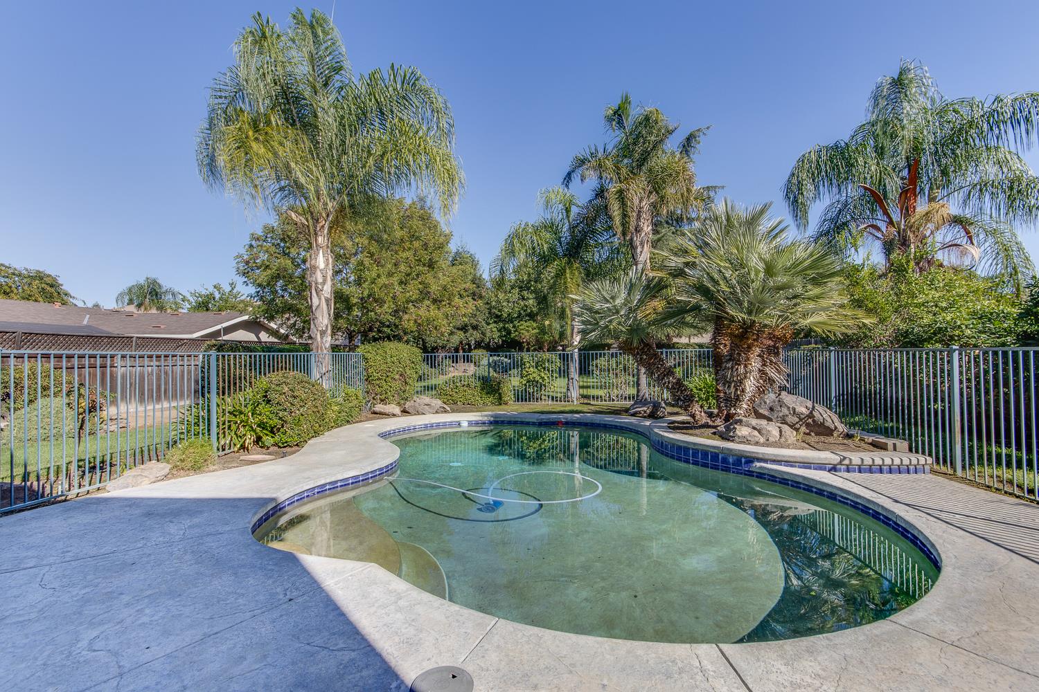3239 Park Ave, Clovis, CA 93611
