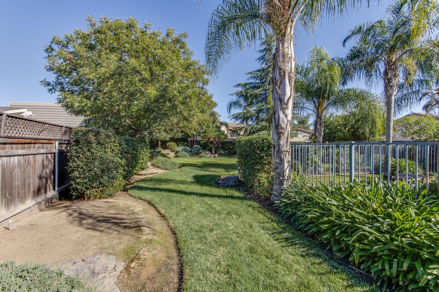 3239 Park Ave, Clovis, CA 93611