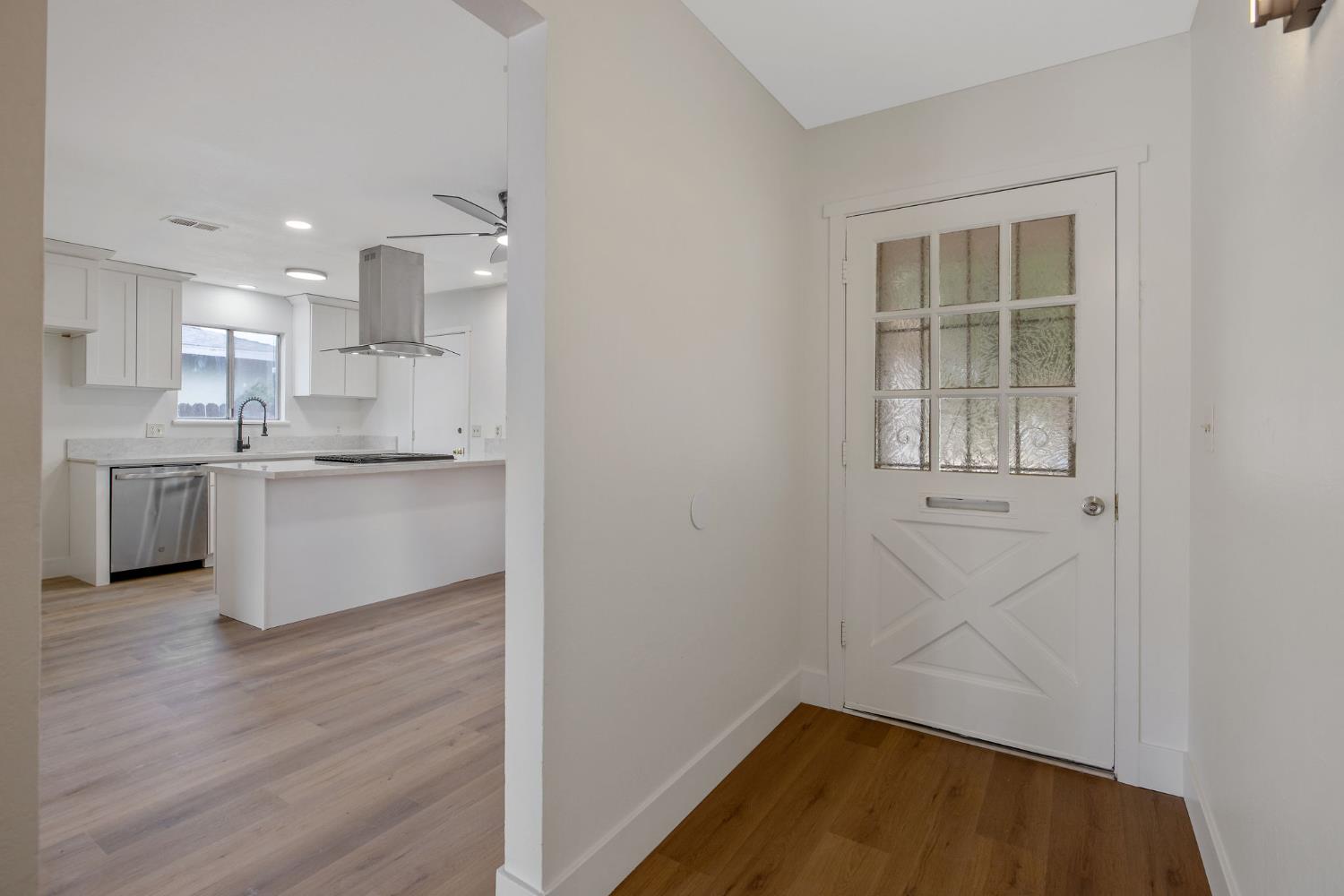 91 W Richert Ave, Clovis, CA 93612