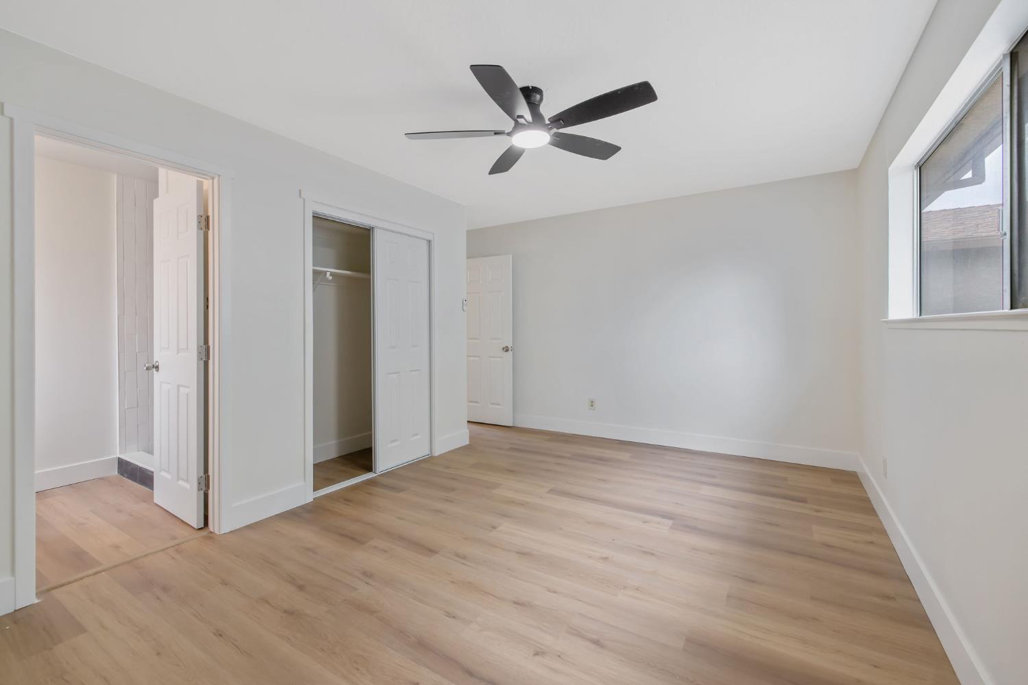 91 W Richert Ave, Clovis, CA 93612