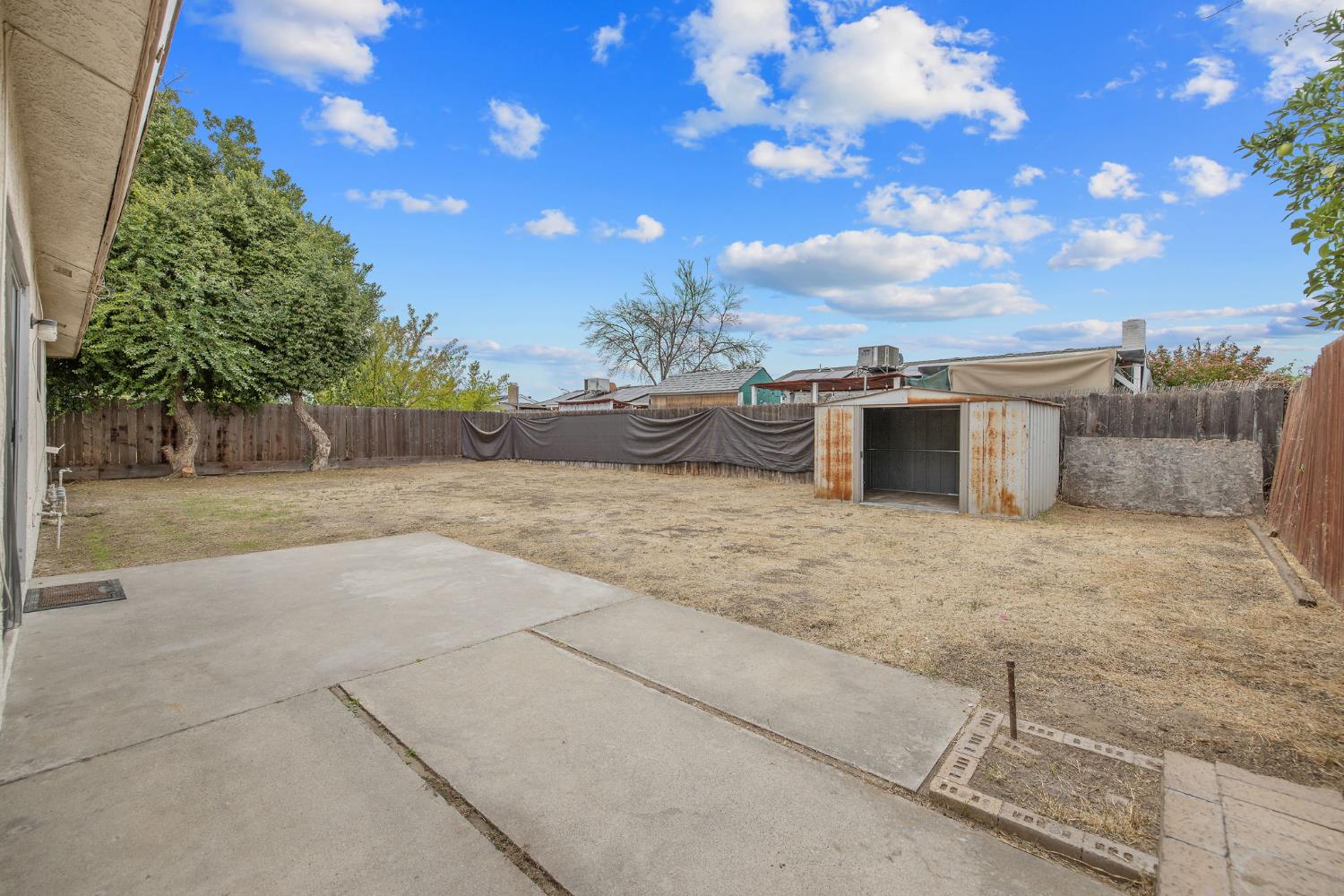 91 W Richert Ave, Clovis, CA 93612