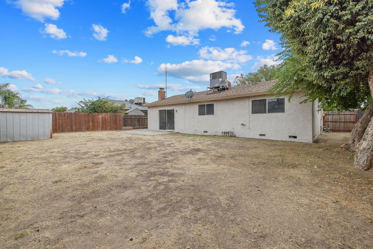 91 W Richert Ave, Clovis, CA 93612