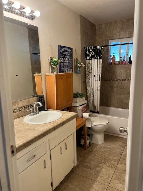 821 W Fairmont, Clovis, CA 93612