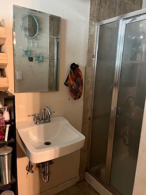 821 W Fairmont, Clovis, CA 93612