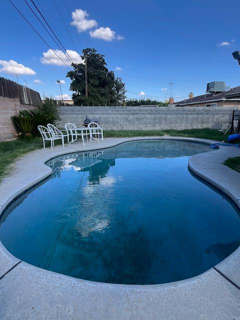 821 W Fairmont, Clovis, CA 93612