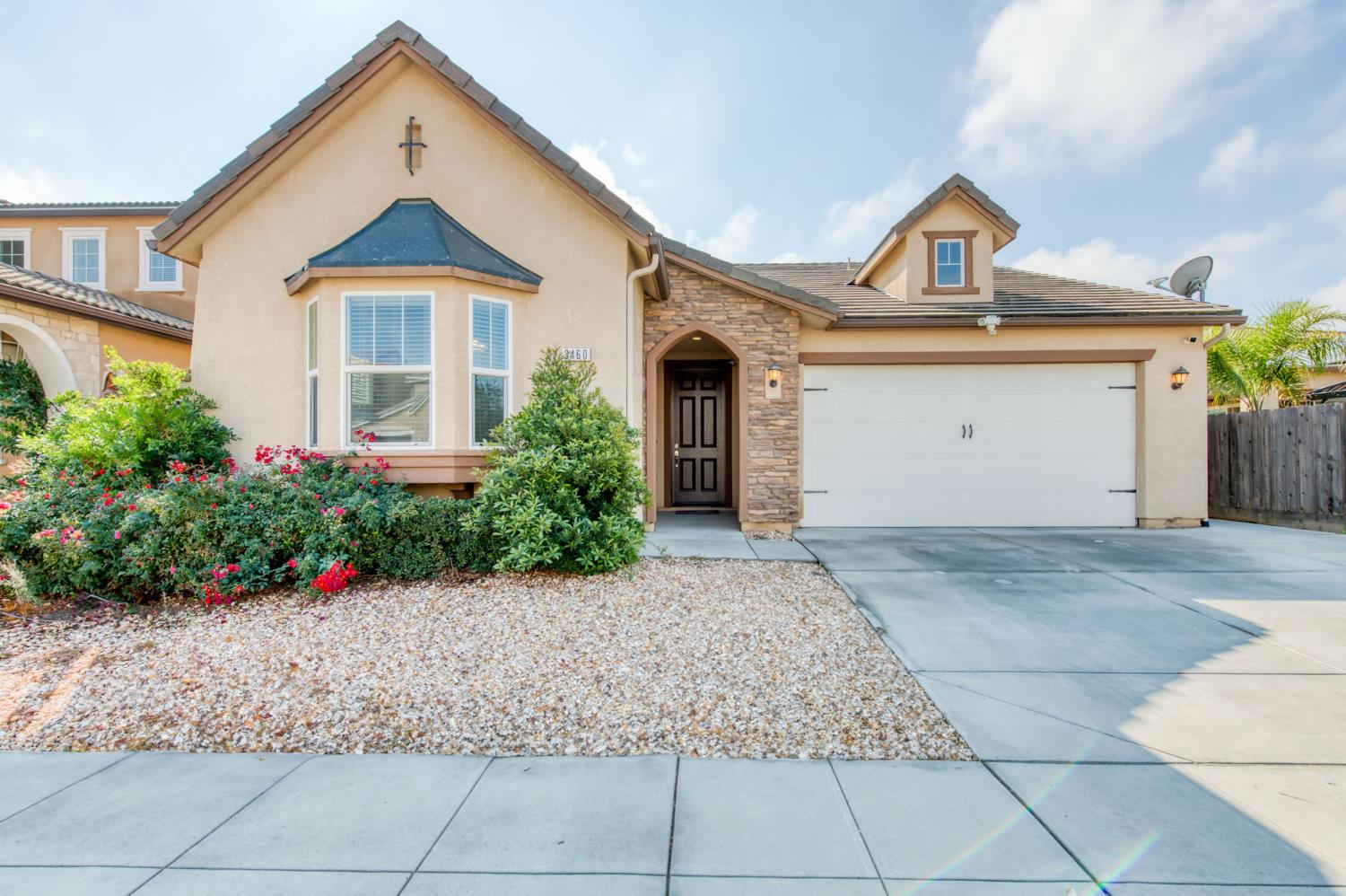 3460 Griffith Ave, Clovis, CA 93619