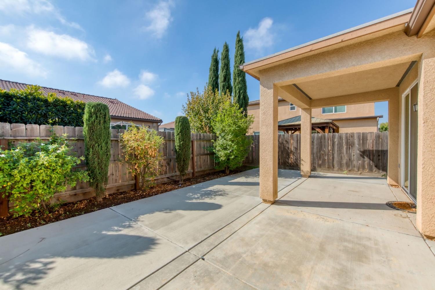 3460 Griffith Ave, Clovis, CA 93619