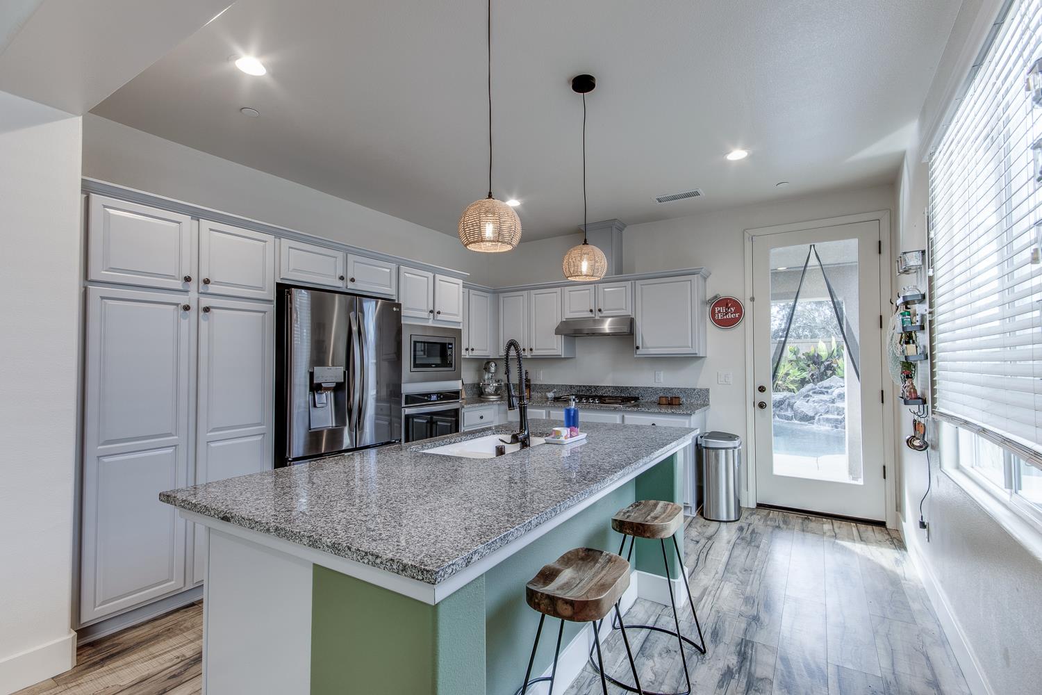 3918 Portals Ave, Clovis, CA 93619