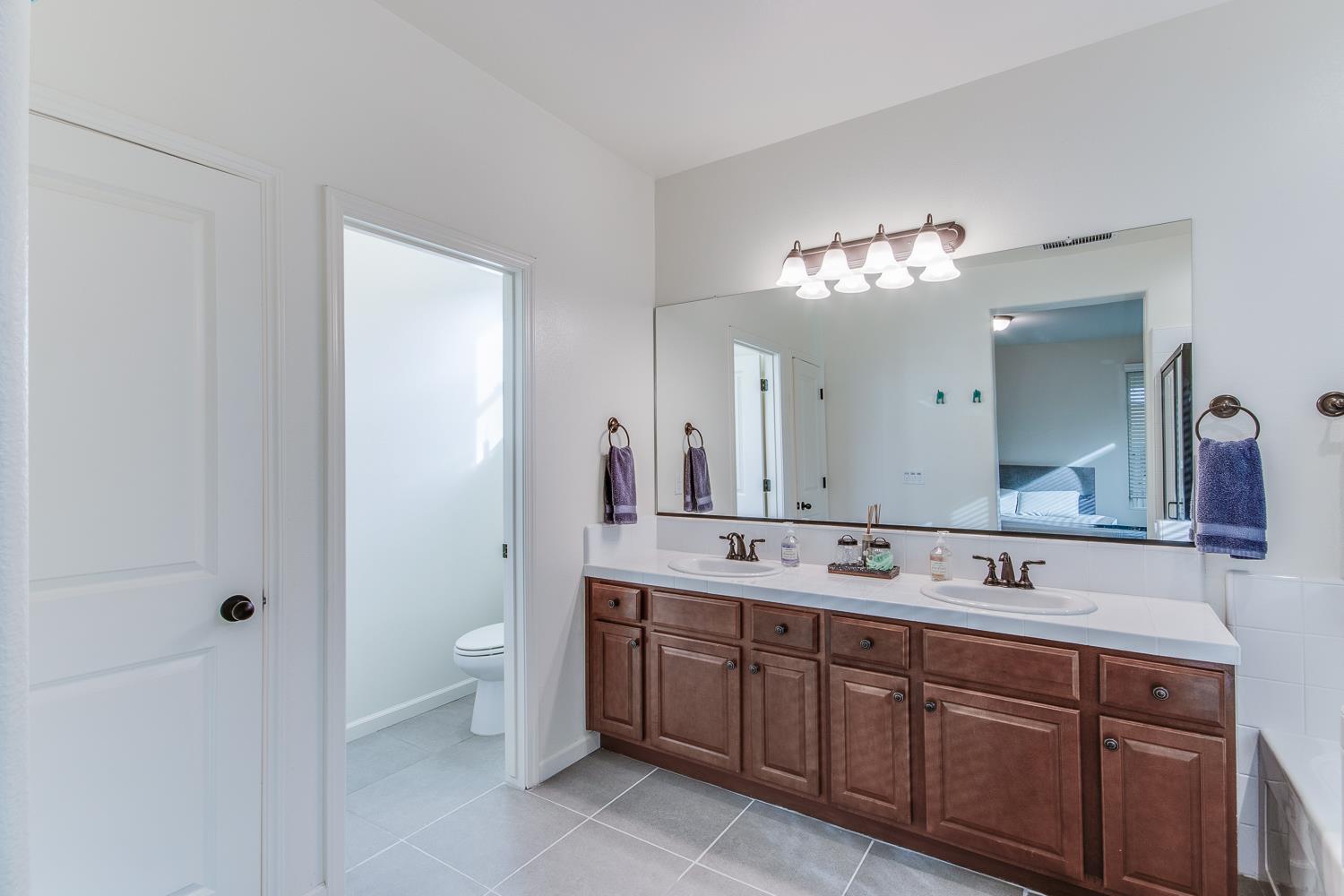 3918 Portals Ave, Clovis, CA 93619