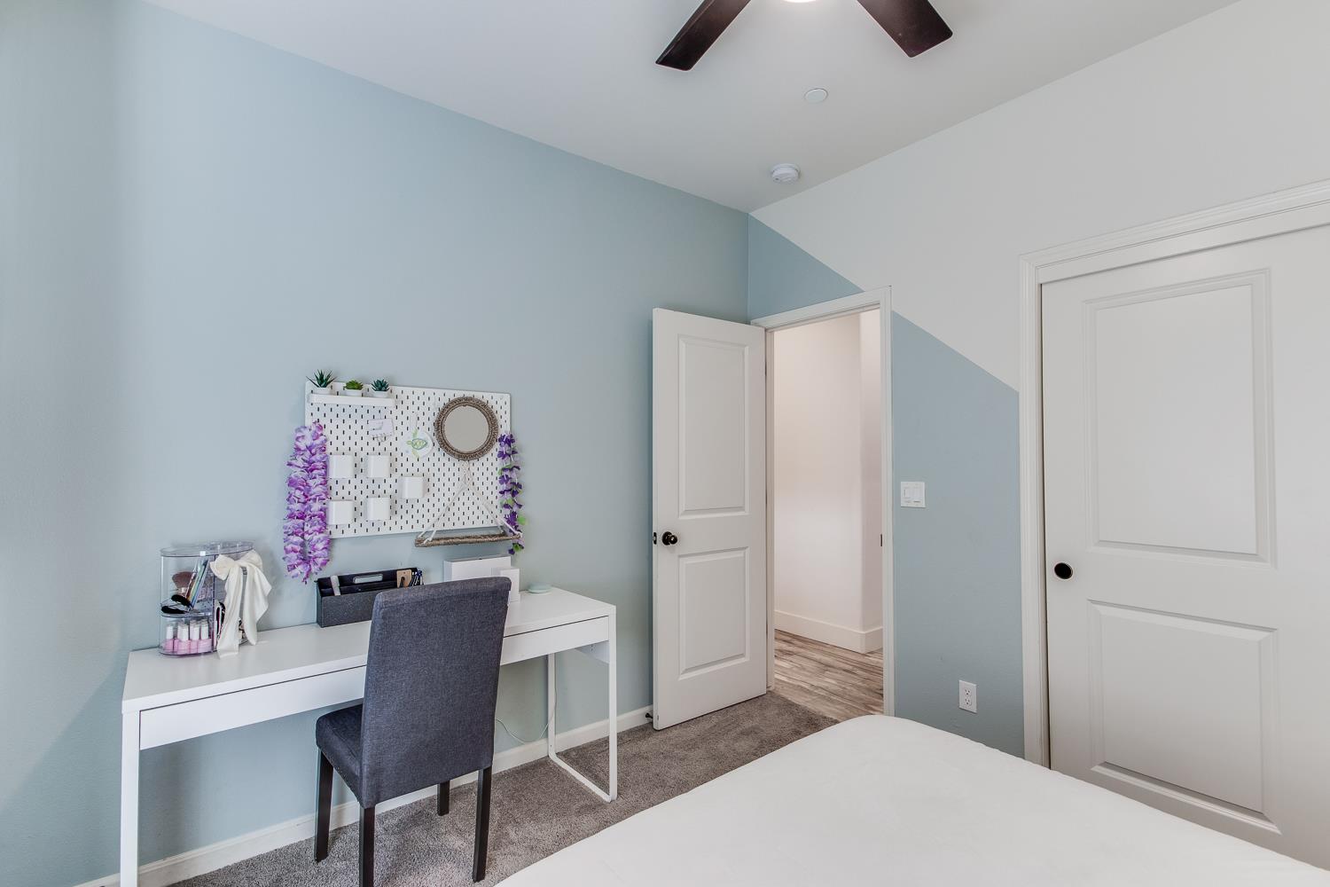 3918 Portals Ave, Clovis, CA 93619