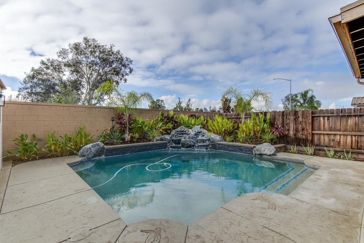 3918 Portals Ave, Clovis, CA 93619