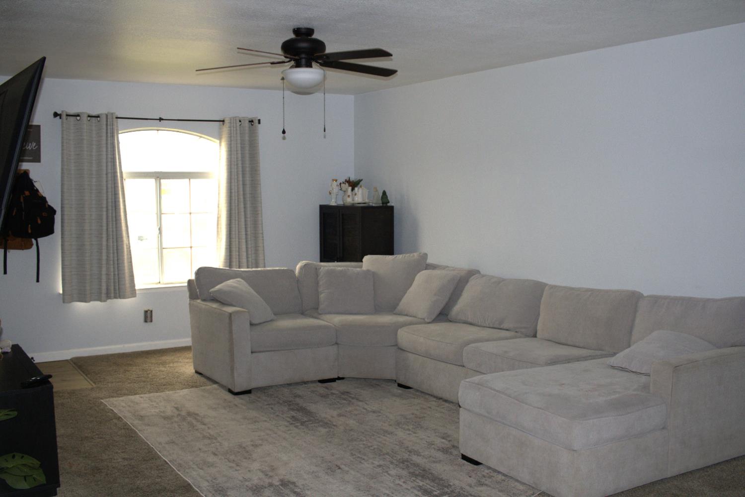 275 N Peach, Clovis, CA 93612