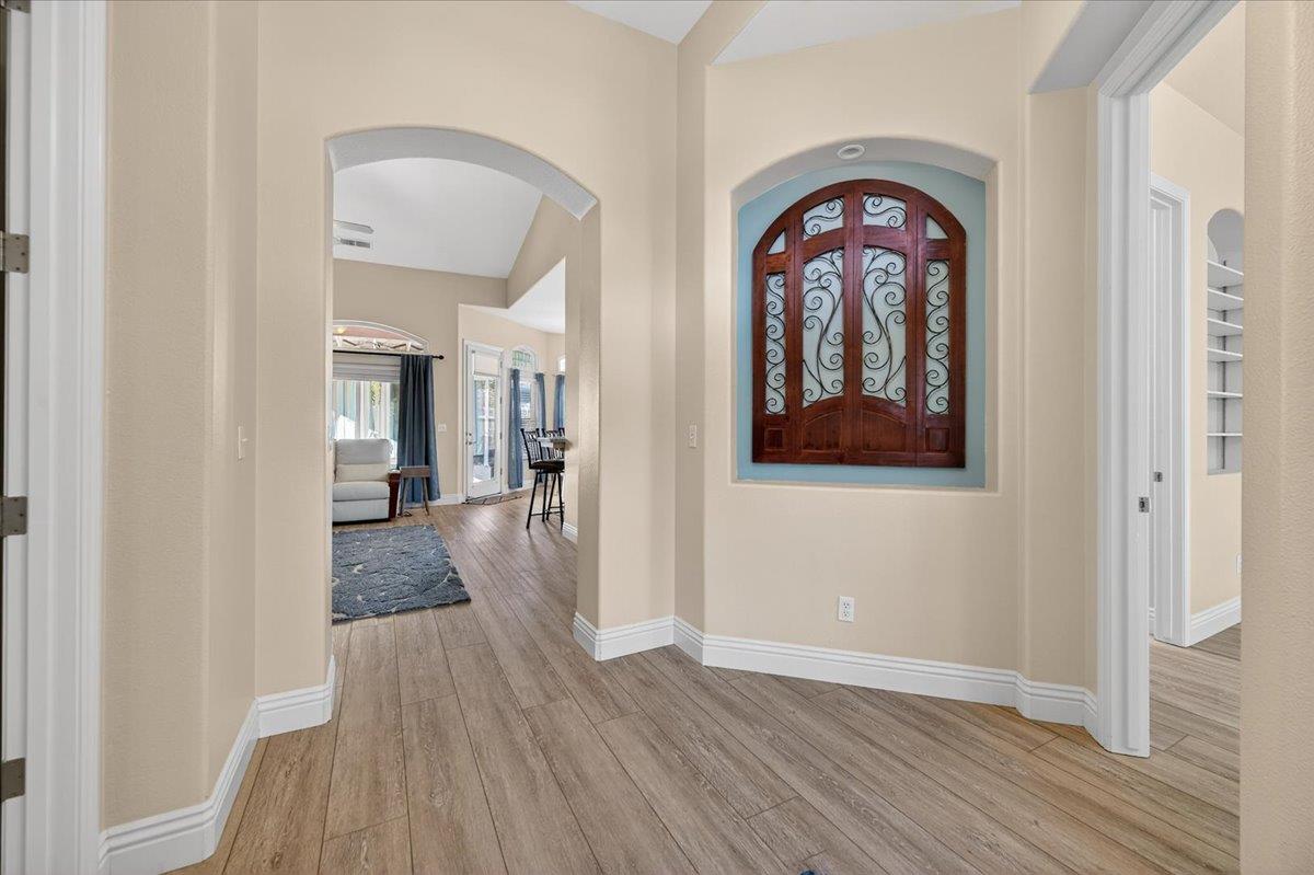 174 N Lind Ave, Clovis, CA 93612