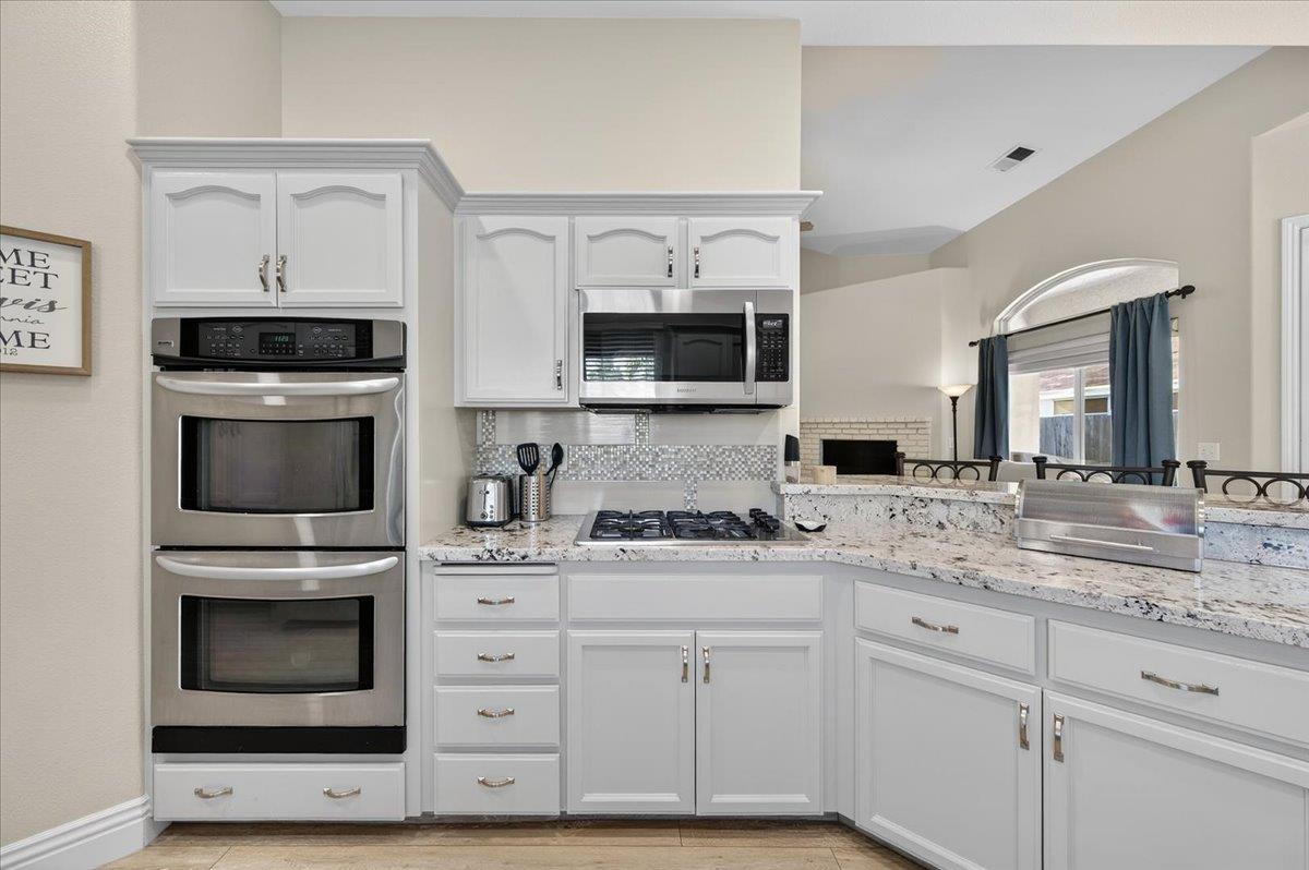 174 N Lind Ave, Clovis, CA 93612