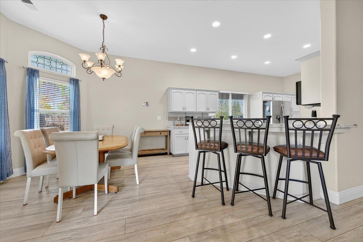 174 N Lind Ave, Clovis, CA 93612