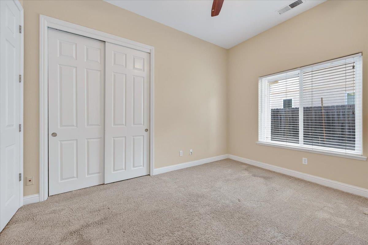 174 N Lind Ave, Clovis, CA 93612