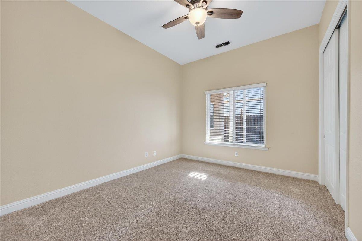 174 N Lind Ave, Clovis, CA 93612