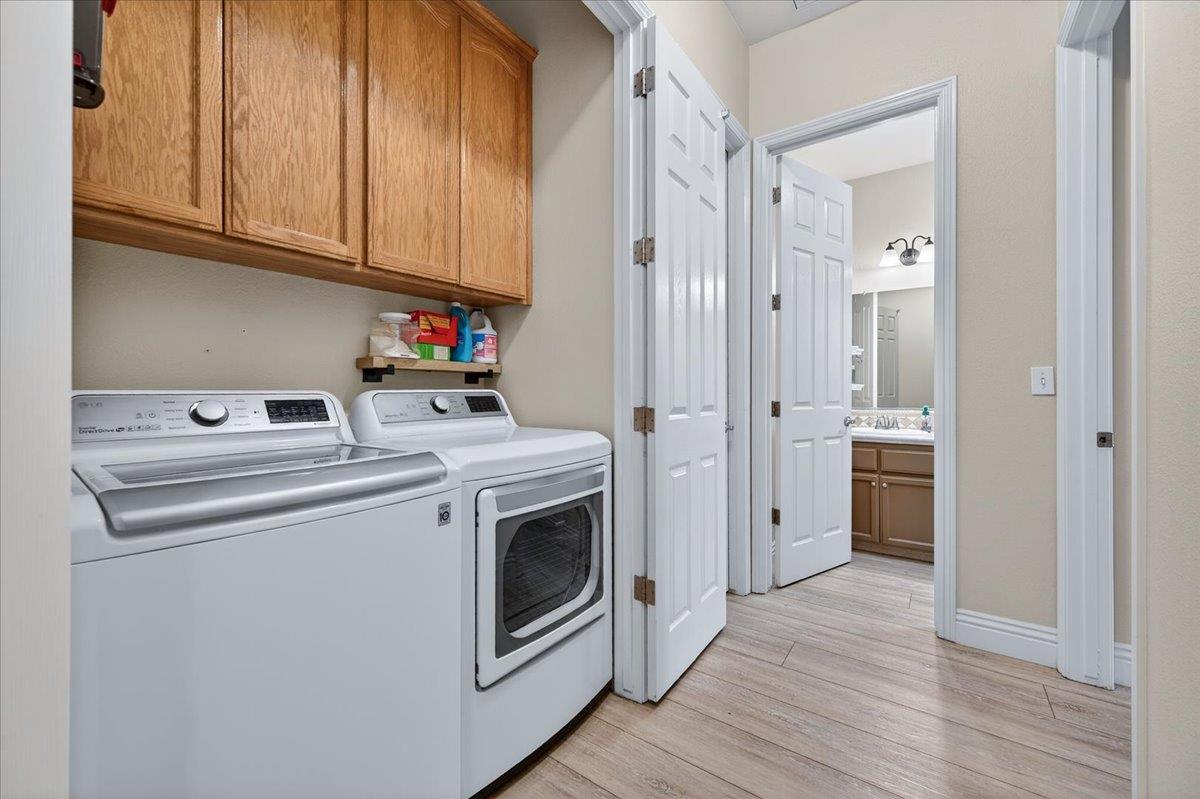 174 N Lind Ave, Clovis, CA 93612