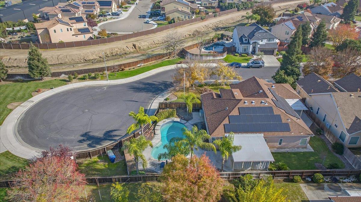 174 N Lind Ave, Clovis, CA 93612