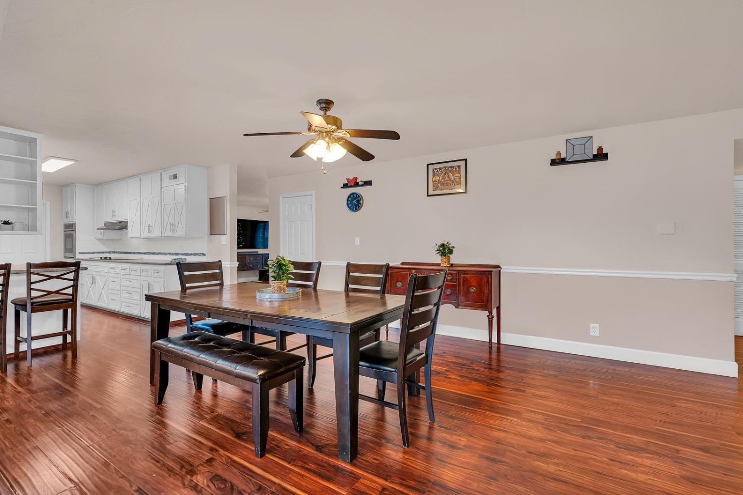 2893 Helm Ave, Clovis, CA 93612