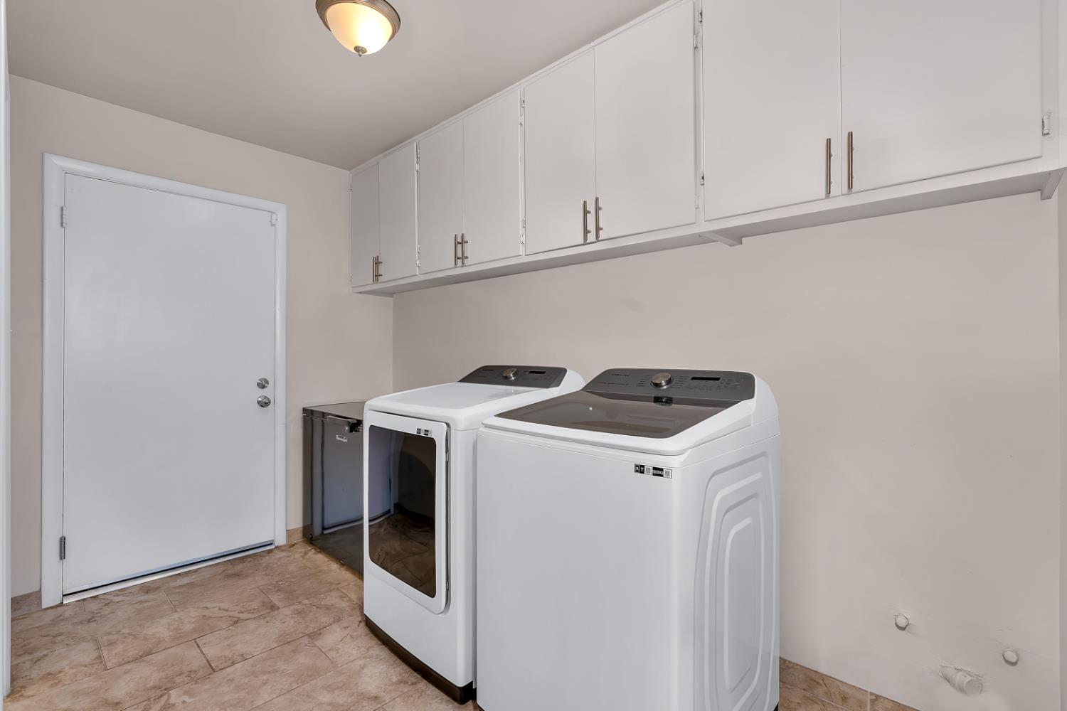 2893 Helm Ave, Clovis, CA 93612