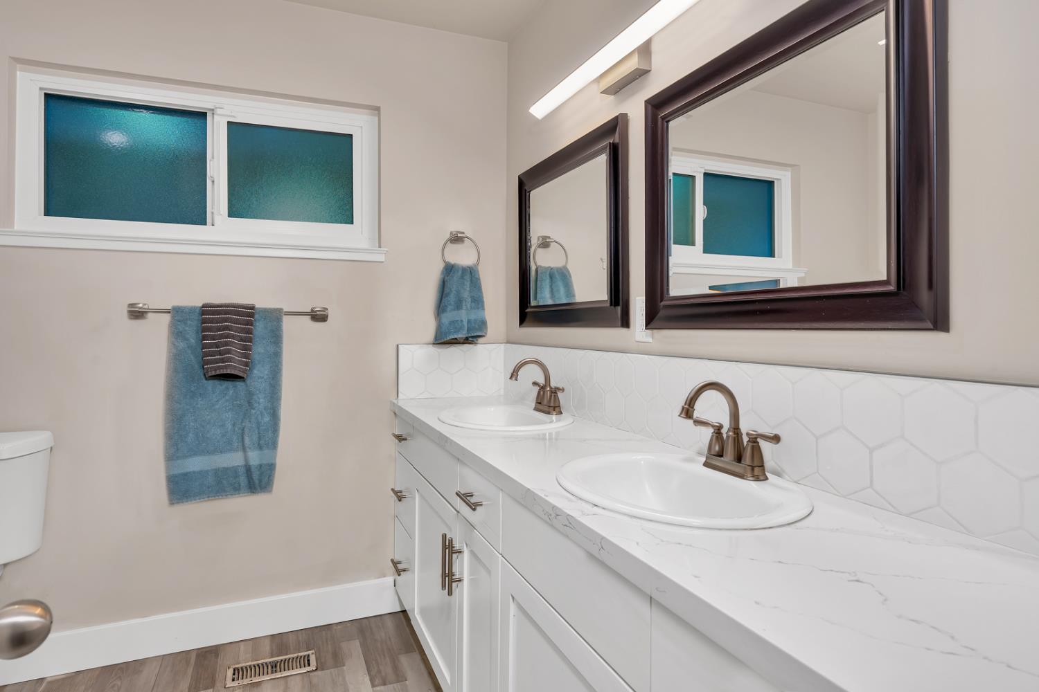 2893 Helm Ave, Clovis, CA 93612