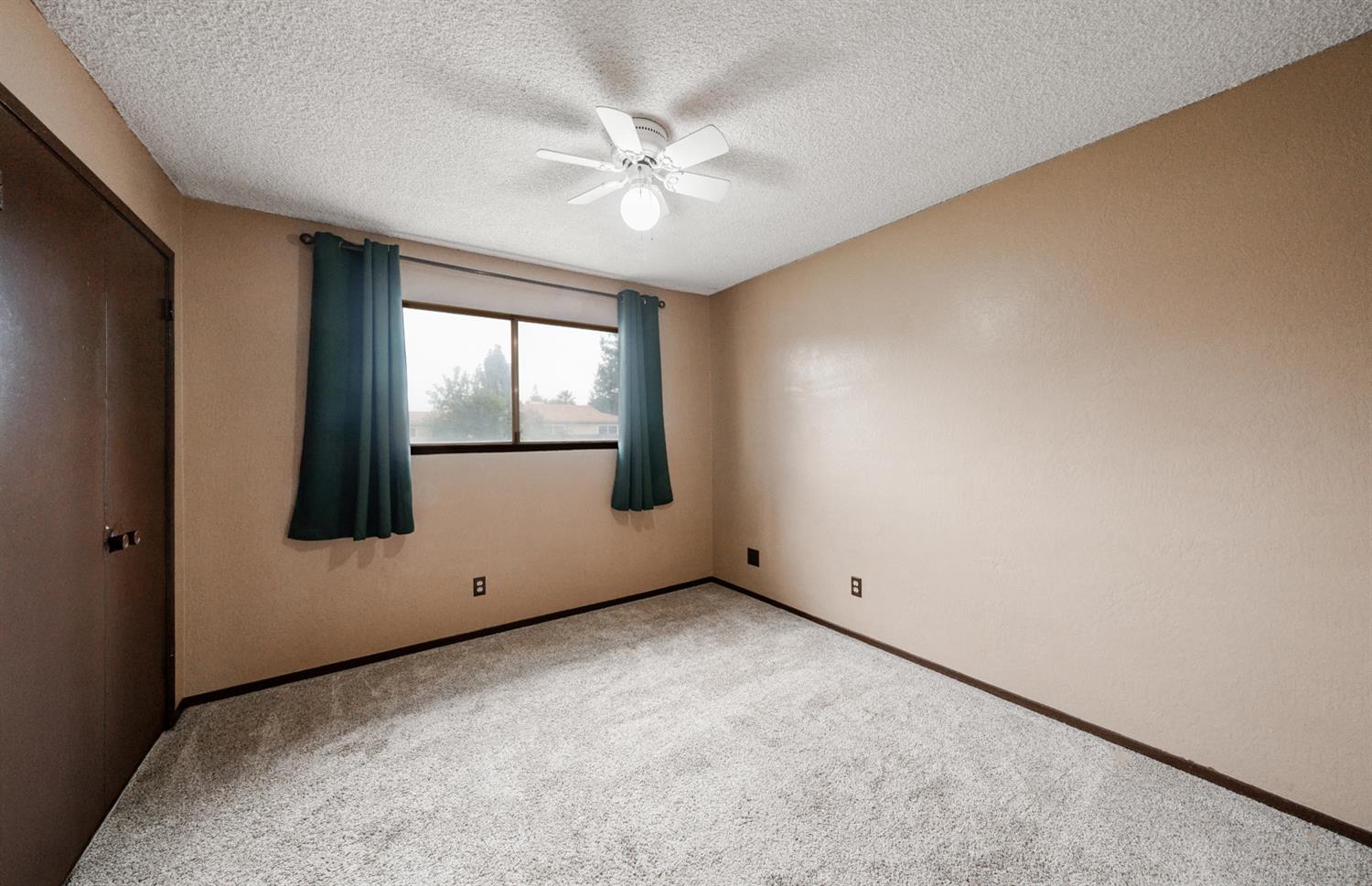 1721 Beverly Ave, Clovis, CA 93611