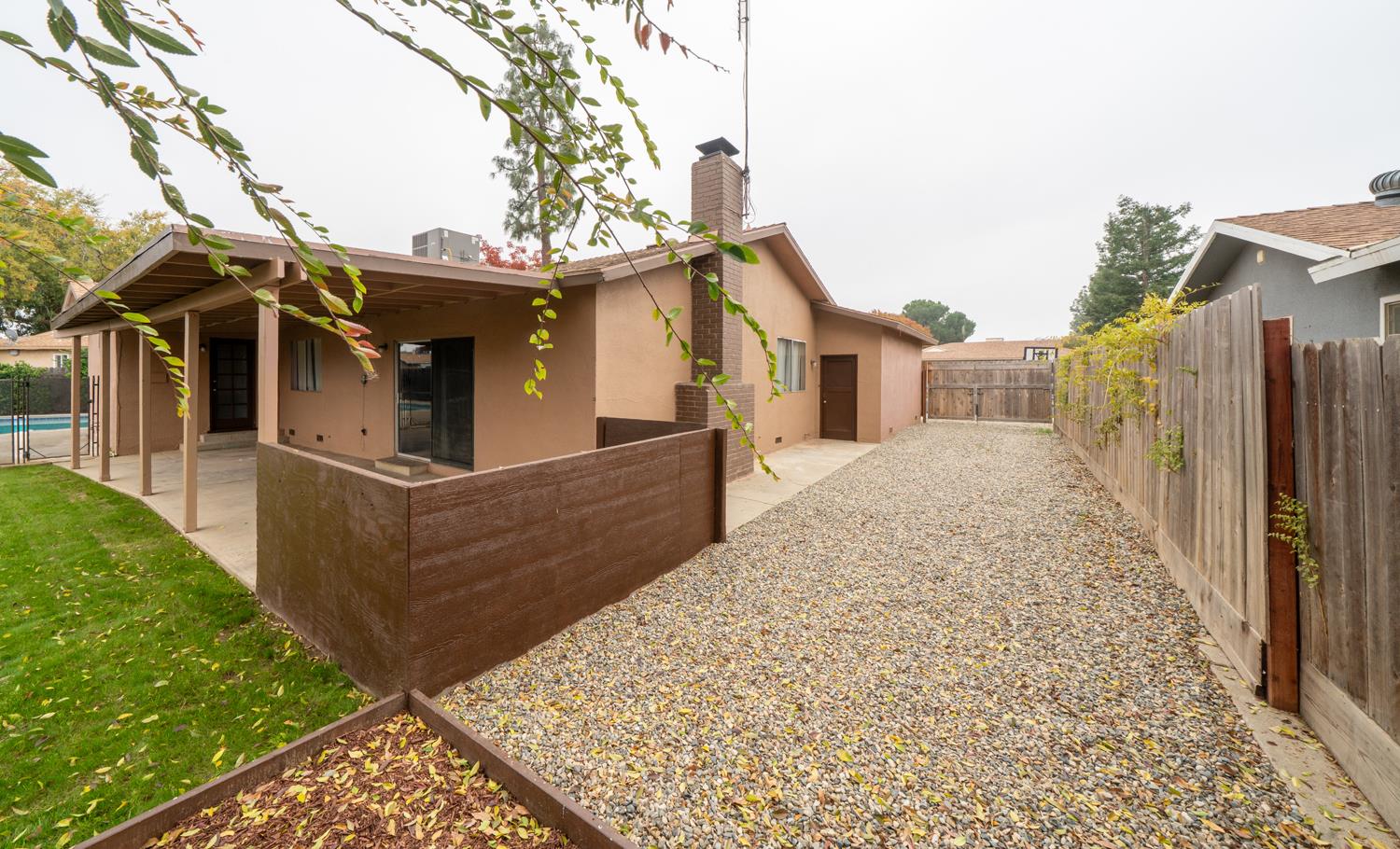 1721 Beverly Ave, Clovis, CA 93611