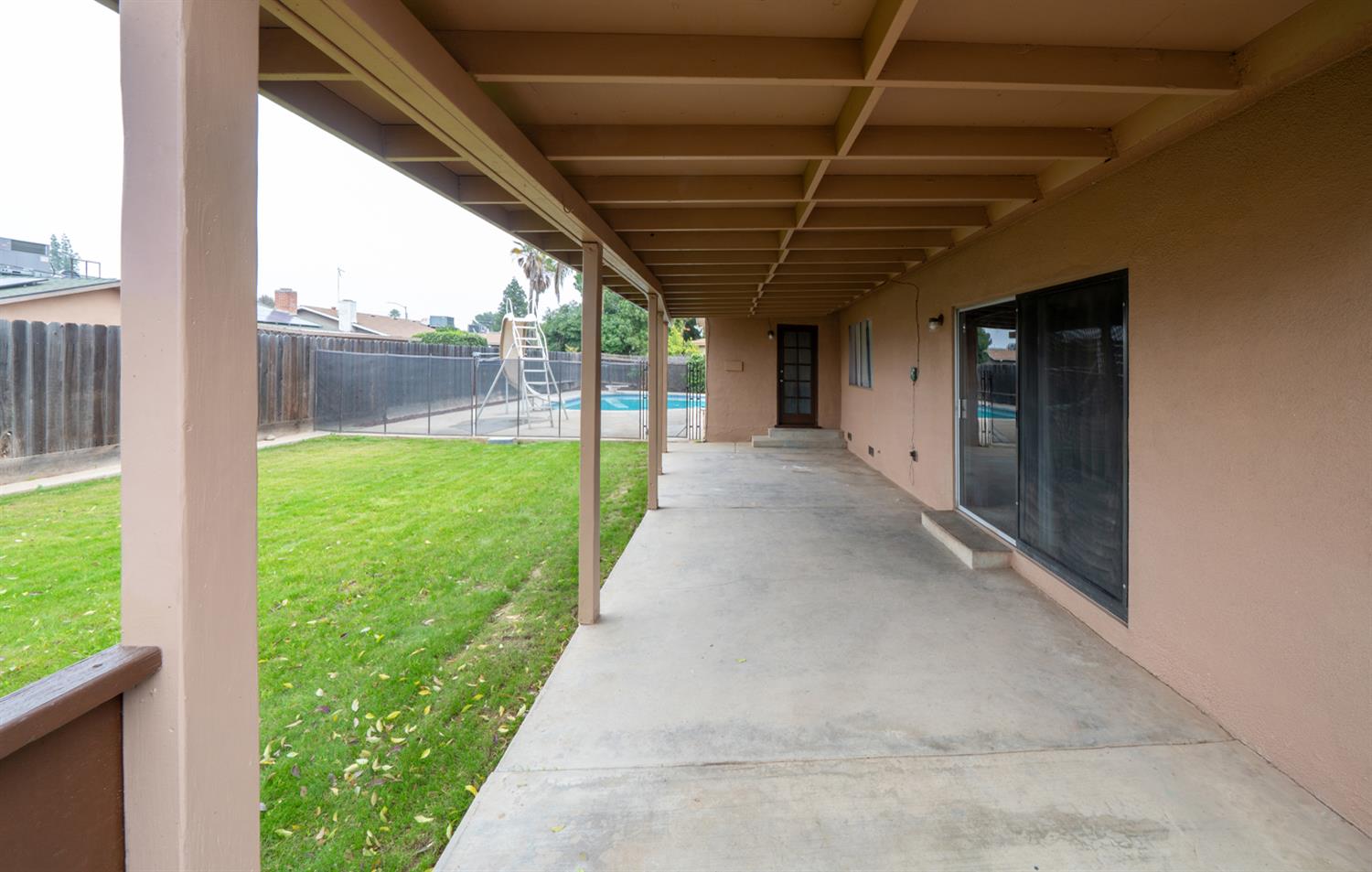 1721 Beverly Ave, Clovis, CA 93611