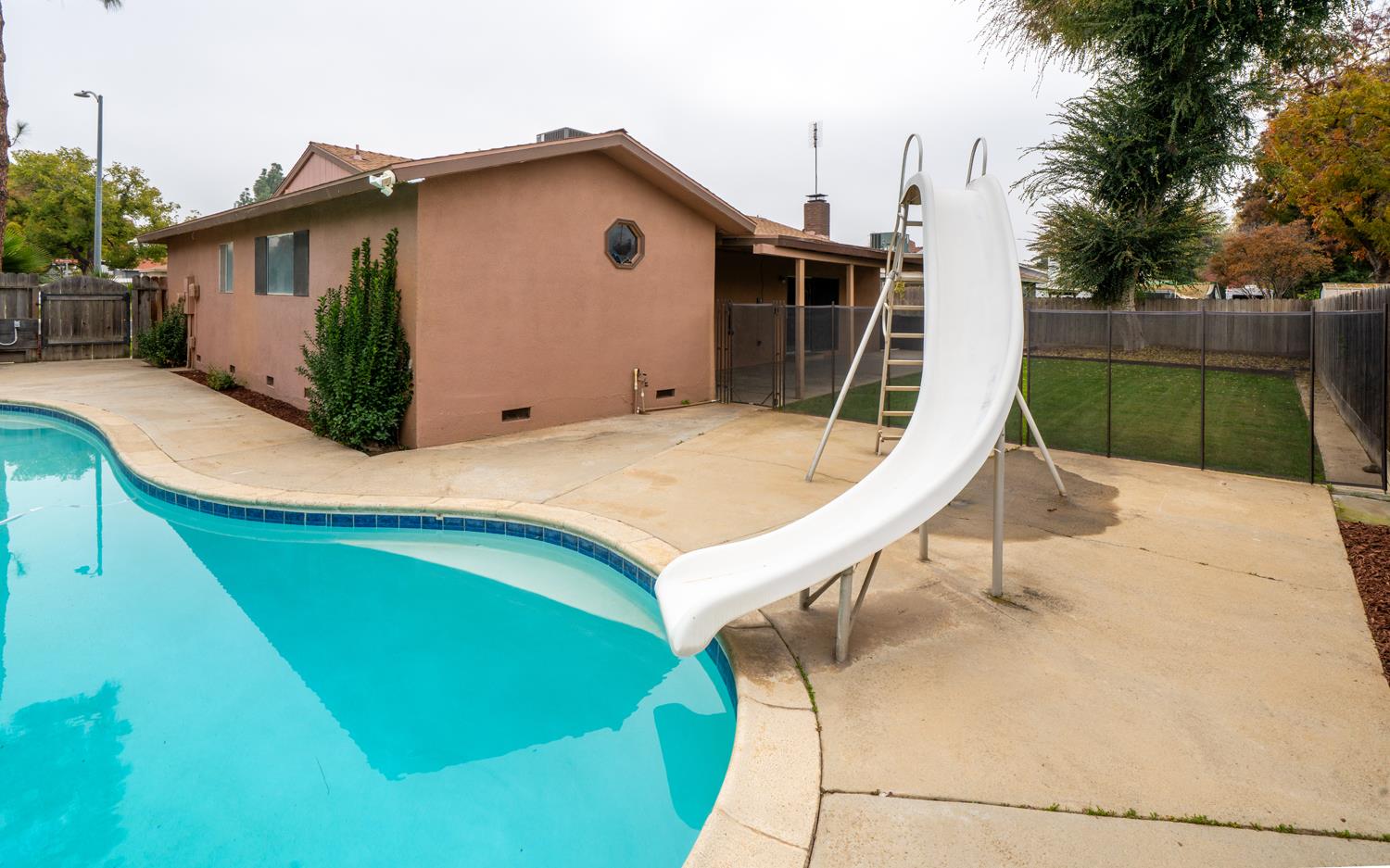 1721 Beverly Ave, Clovis, CA 93611