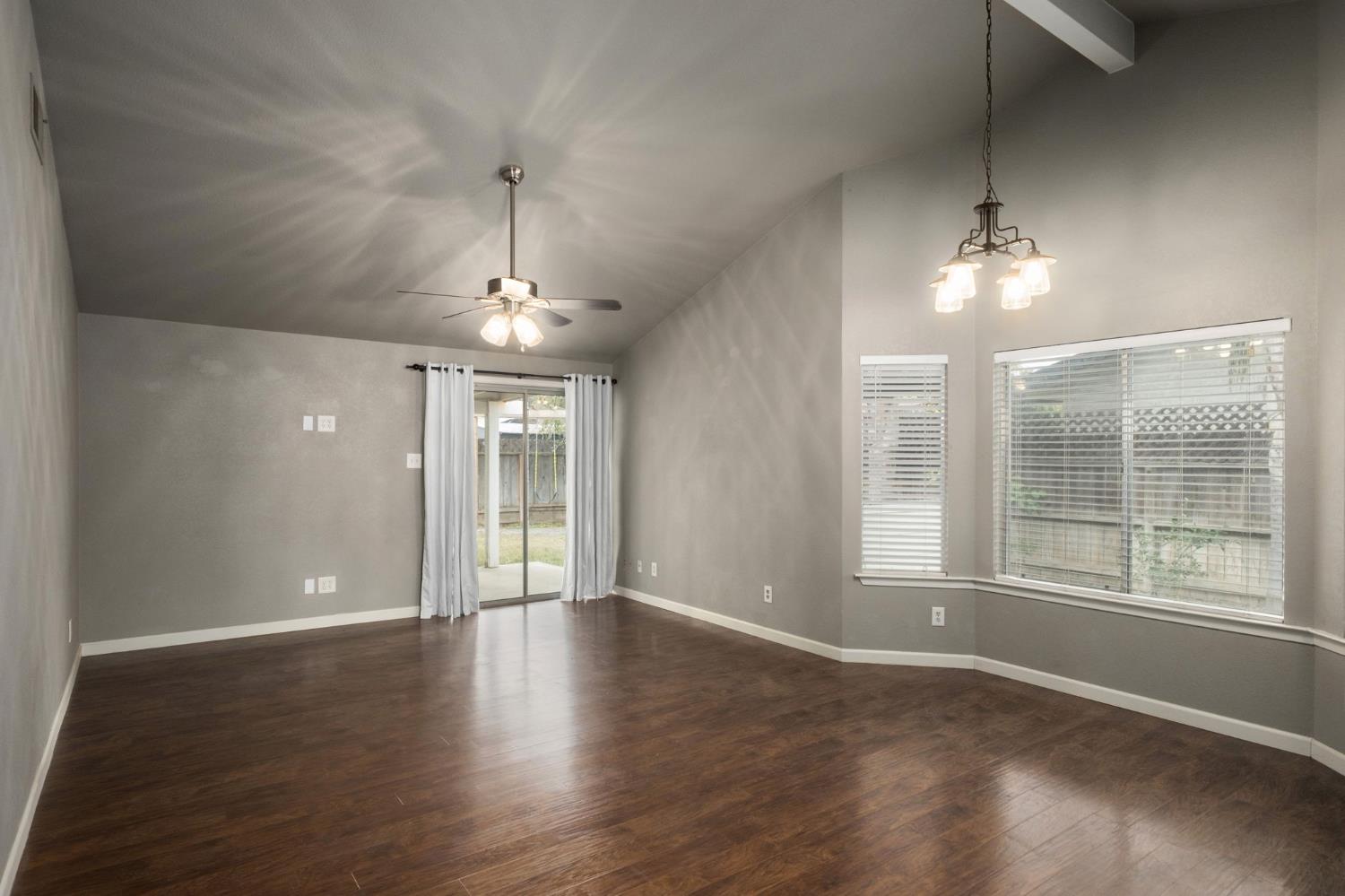 1154 Palo Alto Ave, Clovis, CA 93612