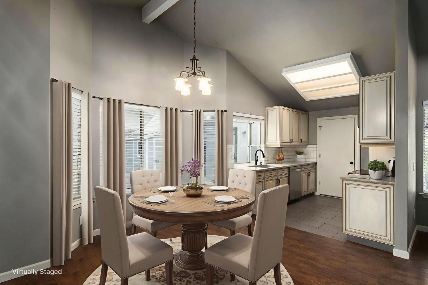 1154 Palo Alto Ave, Clovis, CA 93612