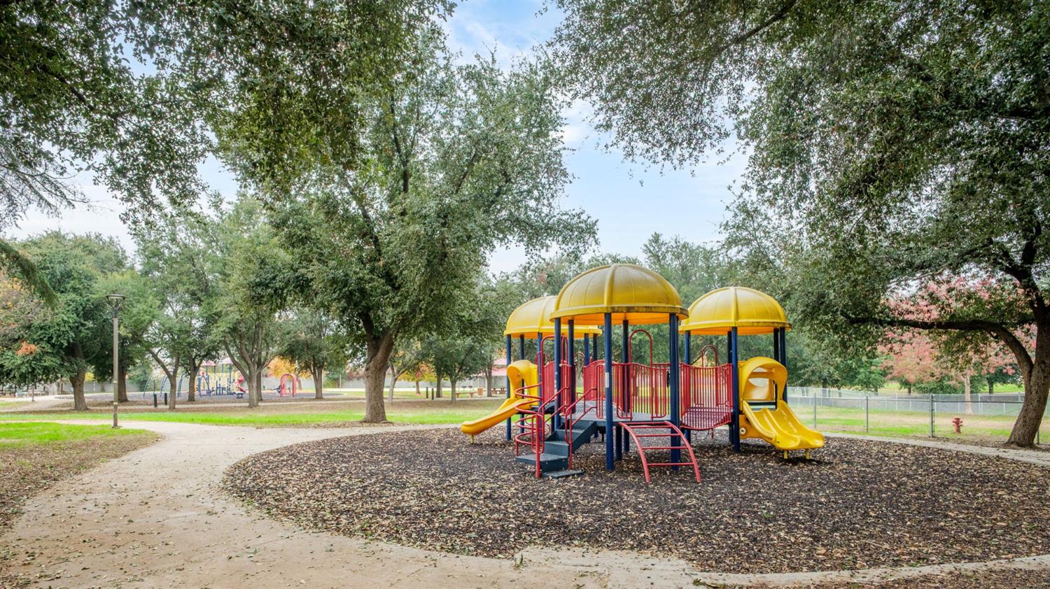 1154 Palo Alto Ave, Clovis, CA 93612