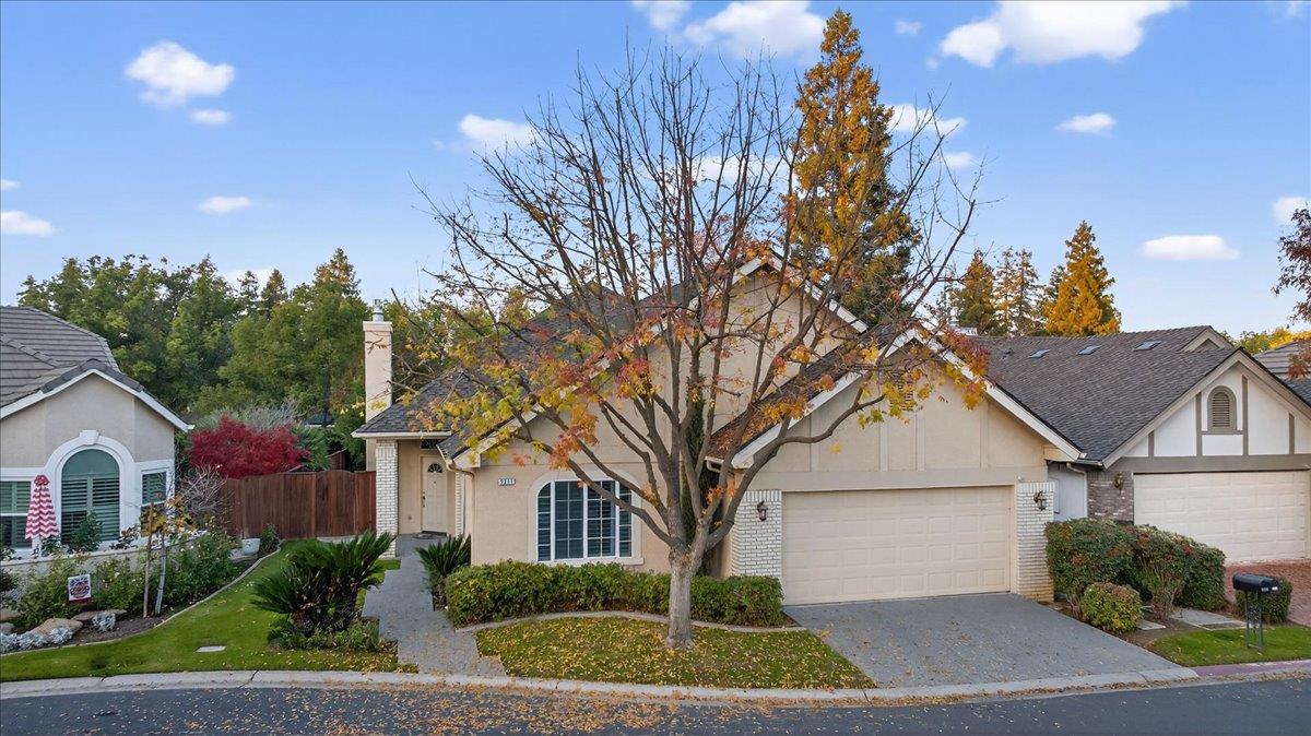 2211 Dawson Cove Ln, Clovis, CA 93611