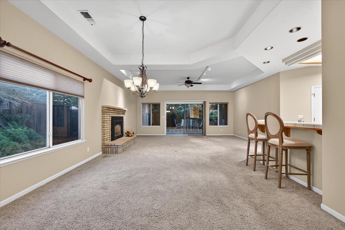 2211 Dawson Cove Ln, Clovis, CA 93611