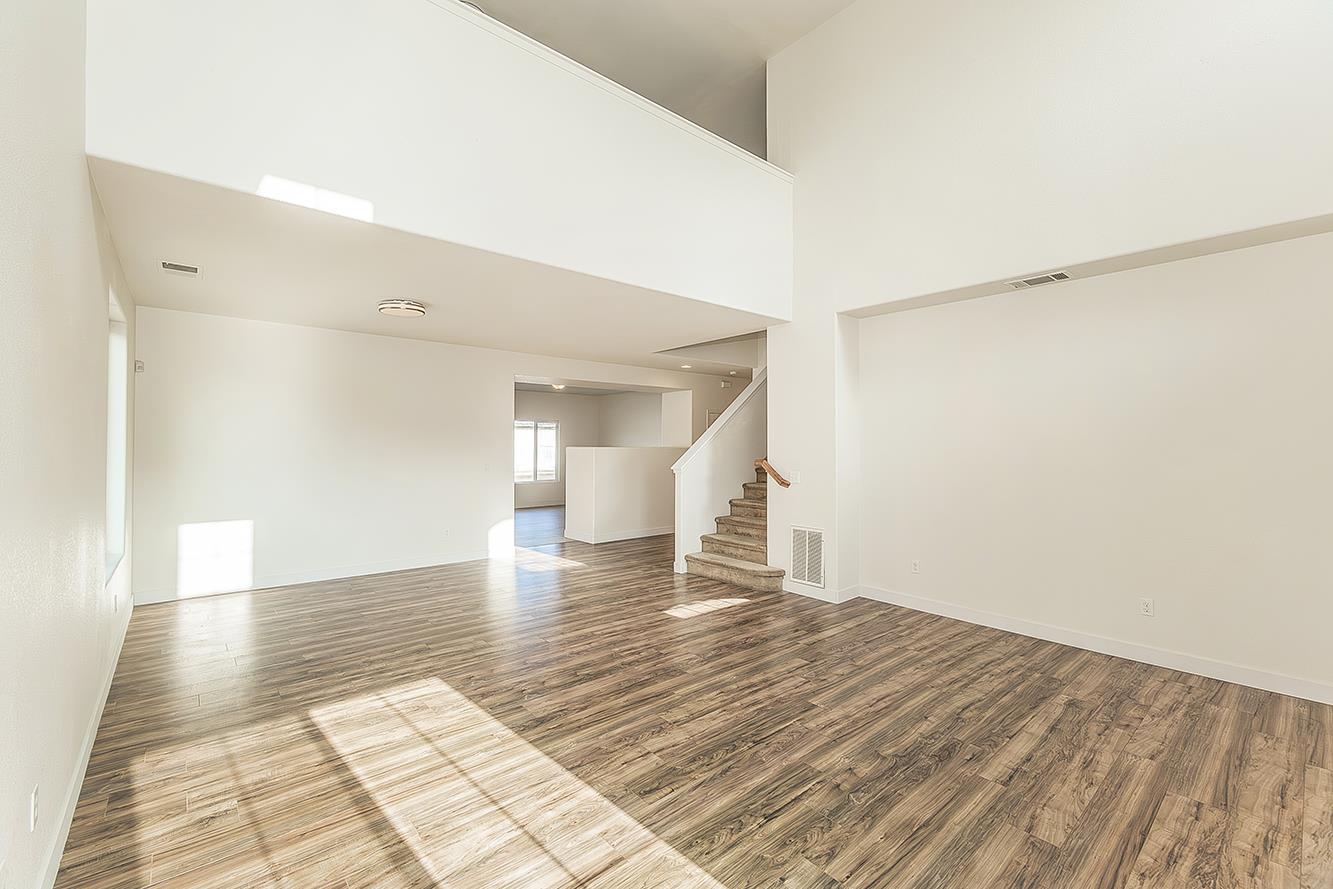 2721 Holland Ave, Clovis, CA 93611