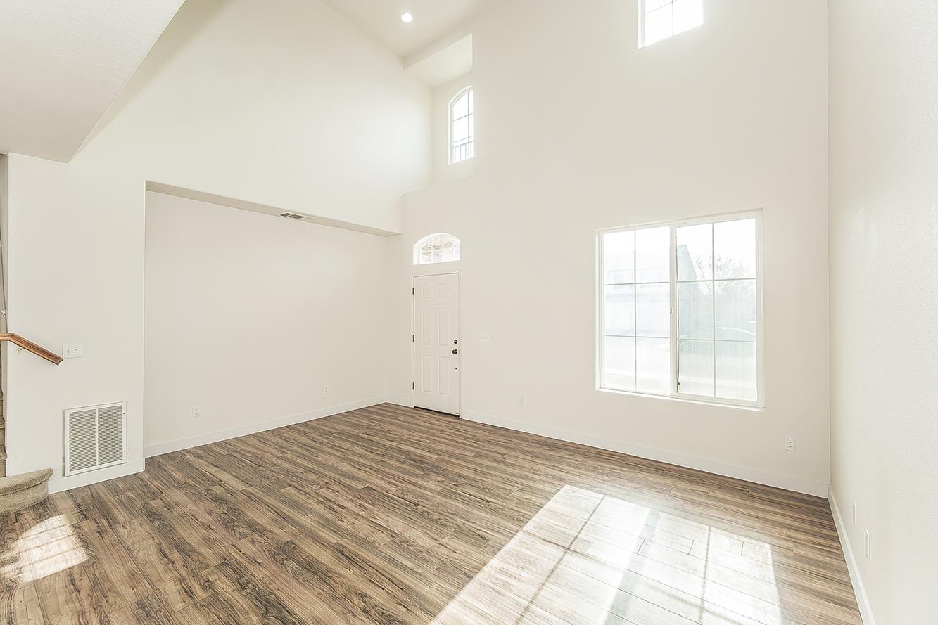 2721 Holland Ave, Clovis, CA 93611